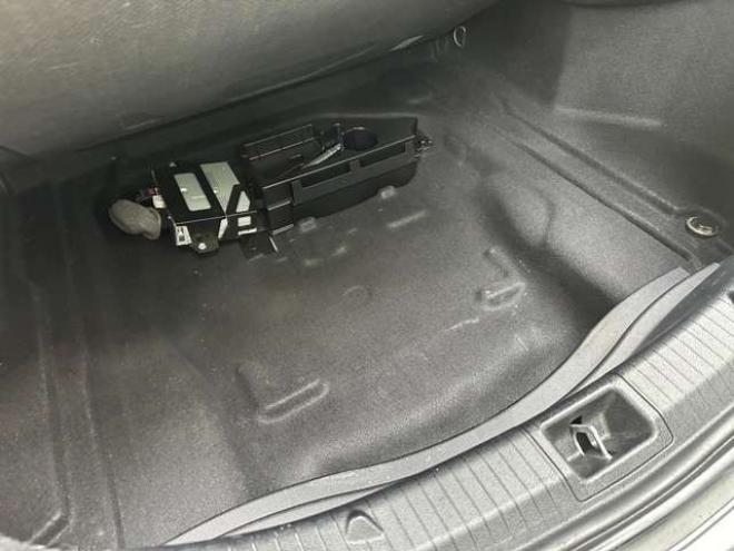 ベンツCLAクラス CLA250 4マチック 4WD　パワステ　パワーウィンドウ　純正ナビ　純正アルミ　ABS　キーレス　ETC　クルーズコントロール　横滑防止装置　シートヒーター　電動シート　バックカメラ　盗難防止装置 正規輸入車 2000