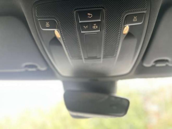 ベンツCLAクラス CLA250 4マチック 4WD　パワステ　パワーウィンドウ　純正ナビ　純正アルミ　ABS　キーレス　ETC　クルーズコントロール　横滑防止装置　シートヒーター　電動シート　バックカメラ　盗難防止装置 正規輸入車 2000