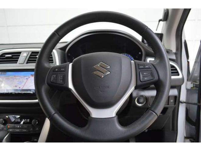 SX4S-CROSS 1.6 4WD ワンオーナー車ALLGRIP4WD横滑り防止装置パドルシフト横滑り防止装置7インチワイドナビTVディスチャージヘッドライトETCクルーズコントロール