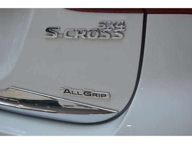 SX4S-CROSS 1.6 4WD ワンオーナー車ALLGRIP4WD横滑り防止装置パドルシフト横滑り防止装置7インチワイドナビTVディスチャージヘッドライトETCクルーズコントロール