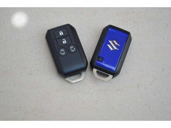 ワゴンRスマイルハイブリッド X 4WD クリームコーデセーフティサポートスズキコネクト対応9インチ全方位ナビLEDハイブリット4WDセーフティサポート搭載アイドリングストップハイビームアシストLEDライト両側オートスライドドアパーキングセンサー 登録済未使用車 660