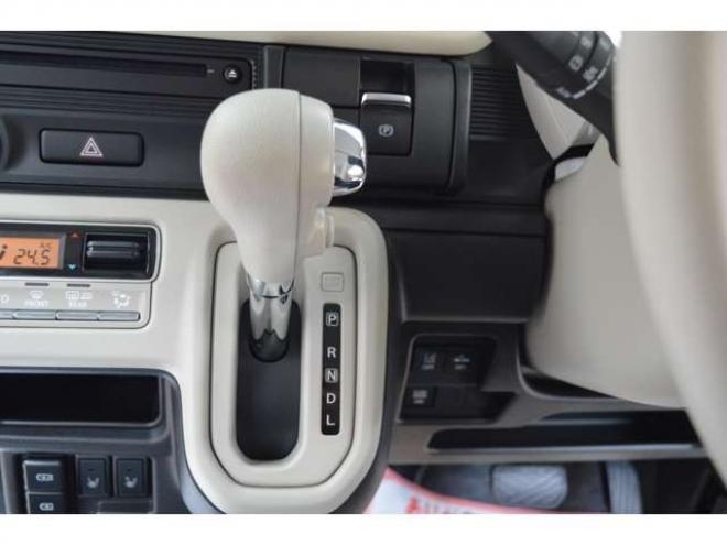 ワゴンRスマイルハイブリッド X 4WD クリームコーデセーフティサポートスズキコネクト対応9インチ全方位ナビLEDハイブリット4WDセーフティサポート搭載アイドリングストップハイビームアシストLEDライト両側オートスライドドアパーキングセンサー 登録済未使用車 660