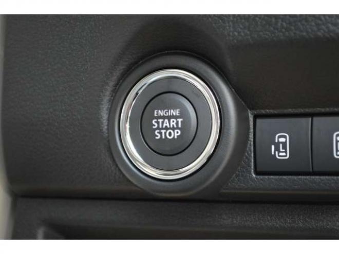 ワゴンRスマイルハイブリッド X 4WD クリームコーデセーフティサポートスズキコネクト対応9インチ全方位ナビLEDハイブリット4WDセーフティサポート搭載アイドリングストップハイビームアシストLEDライト両側オートスライドドアパーキングセンサー 登録済未使用車 660
