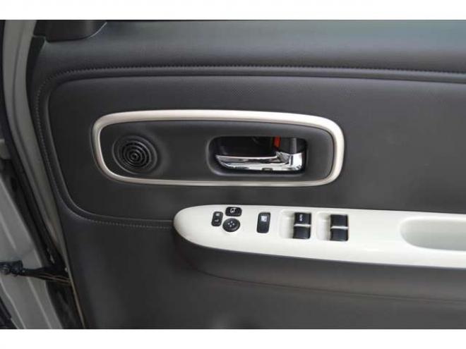 ワゴンRスマイルハイブリッド X 4WD クリームコーデセーフティサポートスズキコネクト対応9インチ全方位ナビLEDハイブリット4WDセーフティサポート搭載アイドリングストップハイビームアシストLEDライト両側オートスライドドアパーキングセンサー 登録済未使用車 660