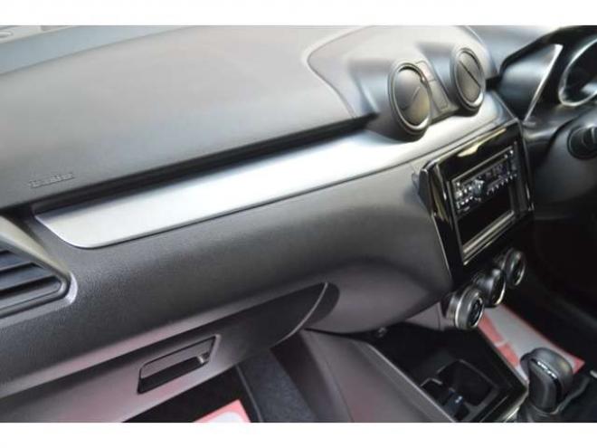 スイフト1.2 XG スズキ セーフティサポート非装着車 4WD ワンオーナー車4WD横滑り防止装置ABSシートヒータードアミラーヒーターCDスマートキープッシュスタート社外15インチアルミ 1200