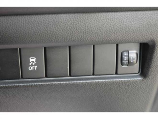 スイフト1.2 XG スズキ セーフティサポート非装着車 4WD ワンオーナー車4WD横滑り防止装置ABSシートヒータードアミラーヒーターCDスマートキープッシュスタート社外15インチアルミ 1200