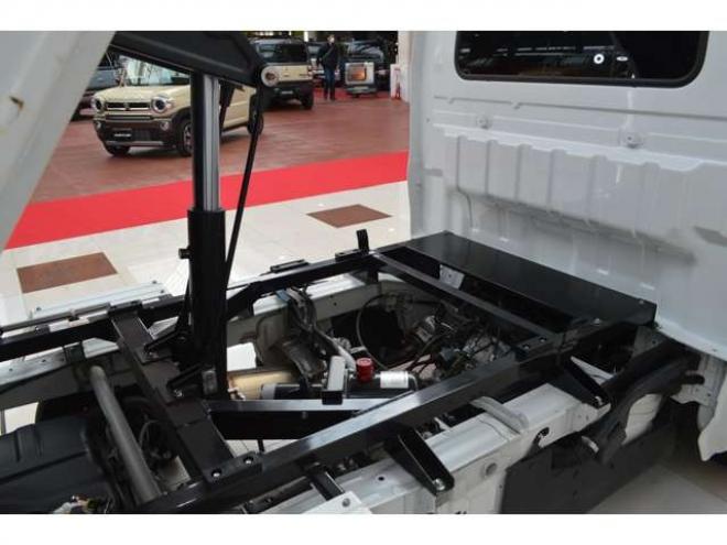 キャリー浅底ダンプ 1方開 4WD 浅底ダンプワンオーナー車5速マニュアルセーフティサポート搭載デュアルセンサーブレーキサポート誤発信抑制機能横滑り防止装置キーレスエントリー電動油圧式ダンプ 660