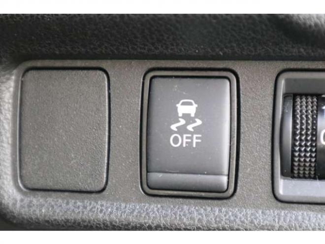 ノート1.2 e-POWER B FOUR 4WD　CDプレイヤー　前後ドライブレコーダー　ETC　アラウンドビューモニター付きデジタルミラー　オートライト 1200