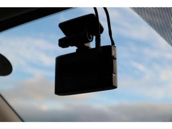 ノート1.2 e-POWER B FOUR 4WD　CDプレイヤー　前後ドライブレコーダー　ETC　アラウンドビューモニター付きデジタルミラー　オートライト 1200