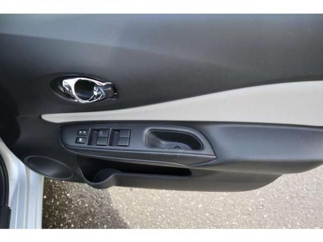 ノート1.2 e-POWER B FOUR 4WD　CDプレイヤー　前後ドライブレコーダー　ETC　アラウンドビューモニター付きデジタルミラー　オートライト 1200