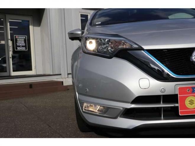 ノート1.2 e-POWER B FOUR 4WD　CDプレイヤー　前後ドライブレコーダー　ETC　アラウンドビューモニター付きデジタルミラー　オートライト 1200