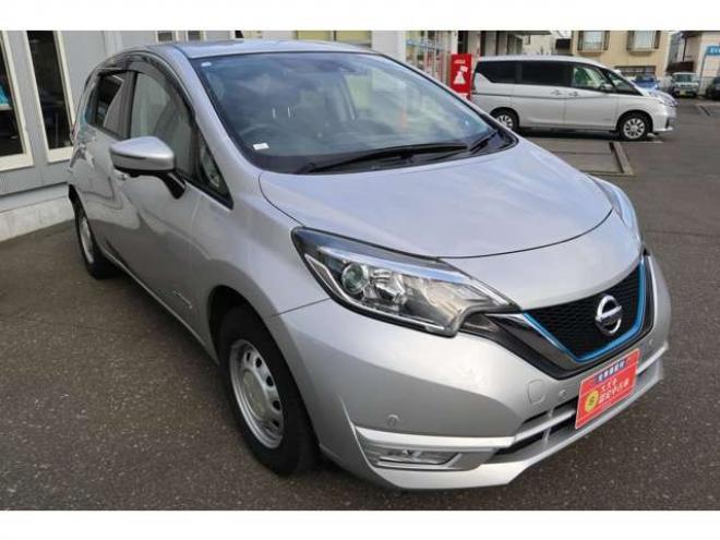 ノート1.2 e-POWER B FOUR 4WD　CDプレイヤー　前後ドライブレコーダー　ETC　アラウンドビューモニター付きデジタルミラー　オートライト 1200