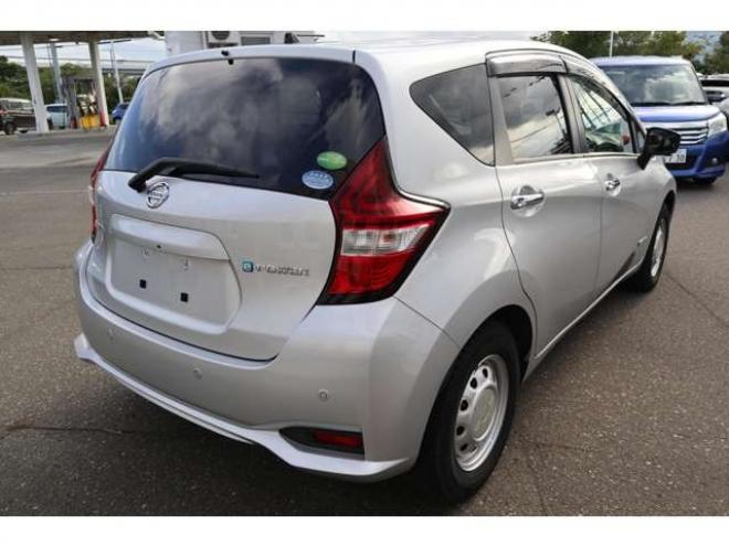 ノート1.2 e-POWER B FOUR 4WD　CDプレイヤー　前後ドライブレコーダー　ETC　アラウンドビューモニター付きデジタルミラー　オートライト 1200