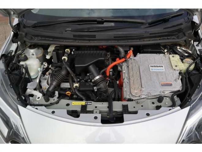 ノート1.2 e-POWER B FOUR 4WD　CDプレイヤー　前後ドライブレコーダー　ETC　アラウンドビューモニター付きデジタルミラー　オートライト 1200