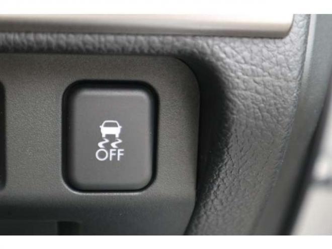 フォレスター2.0i-L アイサイト 4WD　CDオーディオ　ETC　全席シートヒーター　ステアリング連動ヘッドライト　オートライト　オートワイパー　アダプティブクルーズコントロール　パドルシフト 2000