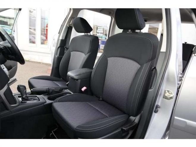 フォレスター2.0i-L アイサイト 4WD　CDオーディオ　ETC　全席シートヒーター　ステアリング連動ヘッドライト　オートライト　オートワイパー　アダプティブクルーズコントロール　パドルシフト 2000