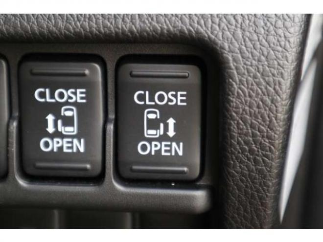 デイズルークスハイウェイスターX Vセレクション 4WD　アラウンドビューモニター(ルームミラー)　両側電動スライドドア　シートヒーター　LEDヘッドライト　エマージェンシーブレーキ 660