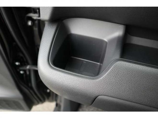 eKクロススペースM 4WD　オーディオレス　LEDヘッドライト　衝突軽減ブレーキ　車線逸脱警報機能　パーキングソナー 660