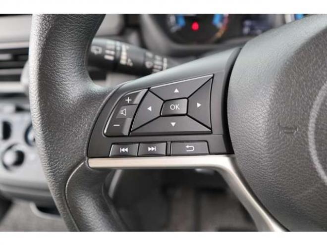 eKクロススペースM 4WD　オーディオレス　LEDヘッドライト　衝突軽減ブレーキ　車線逸脱警報機能　パーキングソナー 660