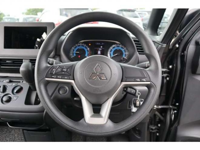 eKクロススペースM 4WD　オーディオレス　LEDヘッドライト　衝突軽減ブレーキ　車線逸脱警報機能　パーキングソナー 660