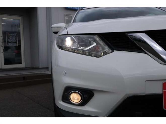 エクストレイル2.0 20X エマージェンシーブレーキパッケージ 2列車 4WD 社外ナビ バックカメラ 前側ドラレコ 2000