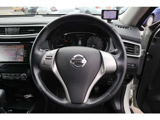 エクストレイル2.0 20X エマージェンシーブレーキパッケージ 2列車 4WD 社外ナビ バックカメラ 前側ドラレコ 2000