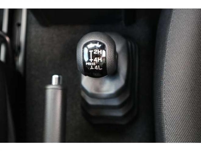 ジムニーXC 4WD LEDヘッドライト ヘッドライトウォッシャー オートライト デュアルセンサーブレーキサポート シートヒーター 660