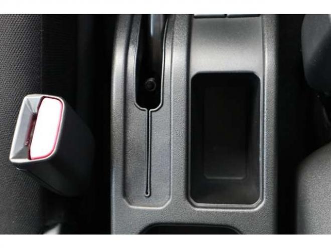 ジムニーXC 4WD LEDヘッドライト ヘッドライトウォッシャー オートライト デュアルセンサーブレーキサポート シートヒーター 660