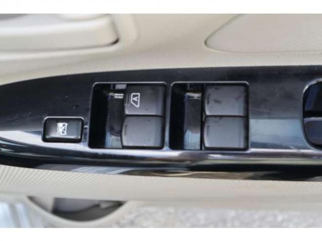 デイズS 4WD　CDプレイヤー　エマージェンシーブレーキ　運転席シートヒーター　踏み間違い衝突防止アシスト 660