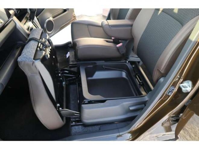 ハスラーJスタイルIIIターボ 4WD 1オーナー 特別仕様 4WD ターボ 衝突軽減ブレーキ CDプレイヤー クルーズコントロール LEDヘッドライト オートエアコン シートヒーター 660