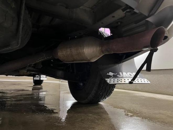 デリカＤ：５　Ｇパワーパッケージ　本州仕入　ワンオーナー　寒冷地仕様　デイトナ１６インチホイール＋ＴＯＹＯオープンカントリーホワイトレター　純正１８ＡＷ＋スタッドレスタイヤ付　新品ＪＡＯＳブラックマッドガード　両側パワースライドドア　アルパインＨＤＤナビ（フルセグ地デジ　ＤＶＤ再生　Ｂｌｕｅｔｏｏｔｈ）＋バックカメラ　アルパイン製リアフリップダウンモニター　リアスポイラー　クルーズコントロール　スマートキー　パドルシフト　横滑り防止装置　盗難防止装置　リアヒーター　ＨＩＤ　ＥＴＣ 4WD 2400 5Dr