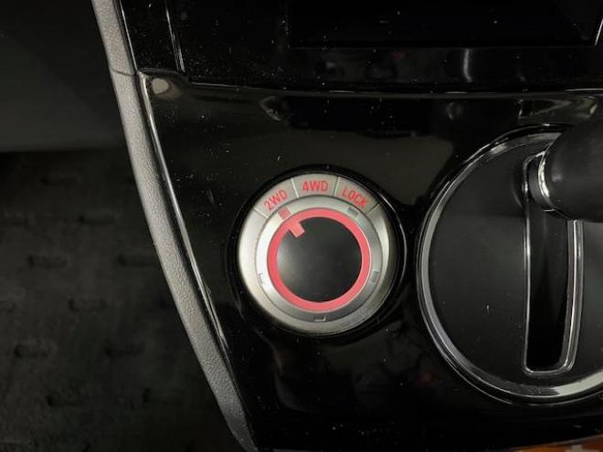 デリカＤ：５　Ｇパワーパッケージ　本州仕入　ワンオーナー　寒冷地仕様　デイトナ１６インチホイール＋ＴＯＹＯオープンカントリーホワイトレター　純正１８ＡＷ＋スタッドレスタイヤ付　新品ＪＡＯＳブラックマッドガード　両側パワースライドドア　アルパインＨＤＤナビ（フルセグ地デジ　ＤＶＤ再生　Ｂｌｕｅｔｏｏｔｈ）＋バックカメラ　アルパイン製リアフリップダウンモニター　リアスポイラー　クルーズコントロール　スマートキー　パドルシフト　横滑り防止装置　盗難防止装置　リアヒーター　ＨＩＤ　ＥＴＣ 4WD 2400 5Dr