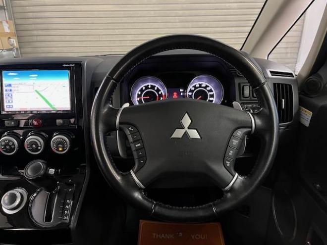 デリカＤ：５　Ｇパワーパッケージ　本州仕入　ワンオーナー　寒冷地仕様　デイトナ１６インチホイール＋ＴＯＹＯオープンカントリーホワイトレター　純正１８ＡＷ＋スタッドレスタイヤ付　新品ＪＡＯＳブラックマッドガード　両側パワースライドドア　アルパインＨＤＤナビ（フルセグ地デジ　ＤＶＤ再生　Ｂｌｕｅｔｏｏｔｈ）＋バックカメラ　アルパイン製リアフリップダウンモニター　リアスポイラー　クルーズコントロール　スマートキー　パドルシフト　横滑り防止装置　盗難防止装置　リアヒーター　ＨＩＤ　ＥＴＣ 4WD 2400 5Dr