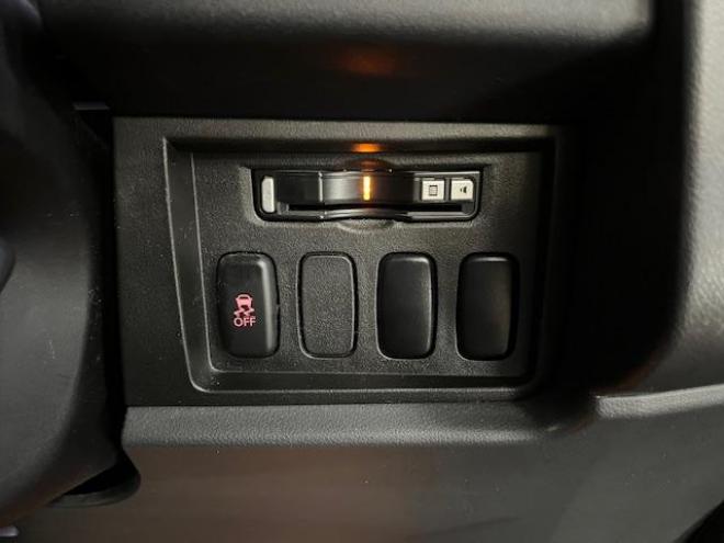 デリカＤ：５　Ｇパワーパッケージ　本州仕入　ワンオーナー　寒冷地仕様　デイトナ１６インチホイール＋ＴＯＹＯオープンカントリーホワイトレター　純正１８ＡＷ＋スタッドレスタイヤ付　新品ＪＡＯＳブラックマッドガード　両側パワースライドドア　アルパインＨＤＤナビ（フルセグ地デジ　ＤＶＤ再生　Ｂｌｕｅｔｏｏｔｈ）＋バックカメラ　アルパイン製リアフリップダウンモニター　リアスポイラー　クルーズコントロール　スマートキー　パドルシフト　横滑り防止装置　盗難防止装置　リアヒーター　ＨＩＤ　ＥＴＣ 4WD 2400 5Dr