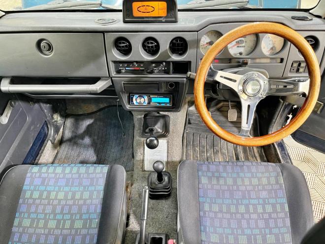 ジムニー660ランドベンチャー 4WD 5年保証 MT 下廻防錆 寒冷地仕様 禁煙 車検整備2年付 修復歴無