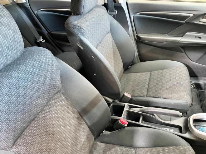 フィット13G Fパッケージ 4WD 5年保証 スマキー ETC ナビTV Bカメ 寒冷地仕様 禁煙 車検整備2年付