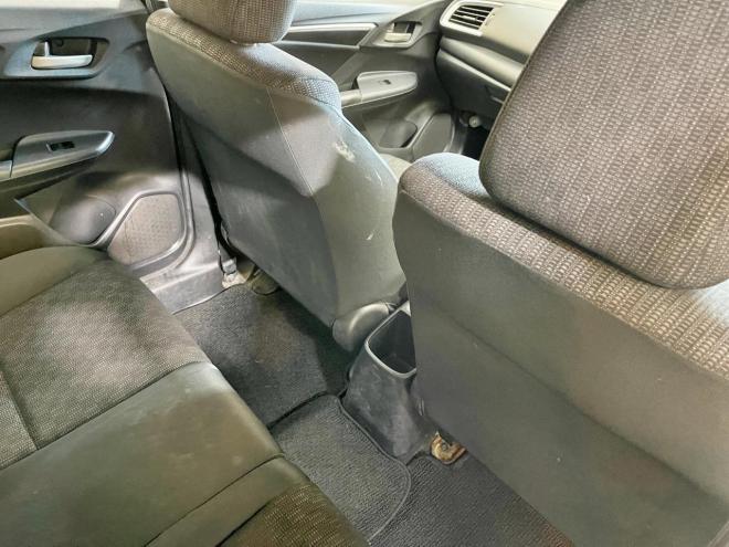 フィット13G Fパッケージ 4WD 5年保証 スマキー ETC ナビTV Bカメ 寒冷地仕様 禁煙 車検整備2年付