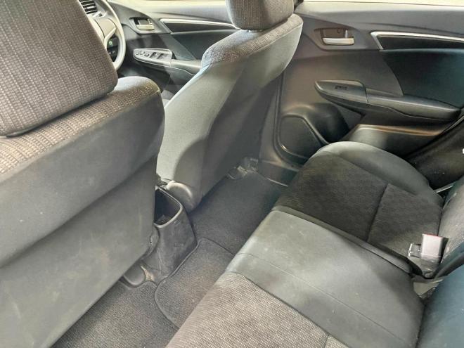 フィット13G Fパッケージ 4WD 5年保証 スマキー ETC ナビTV Bカメ 寒冷地仕様 禁煙 車検整備2年付