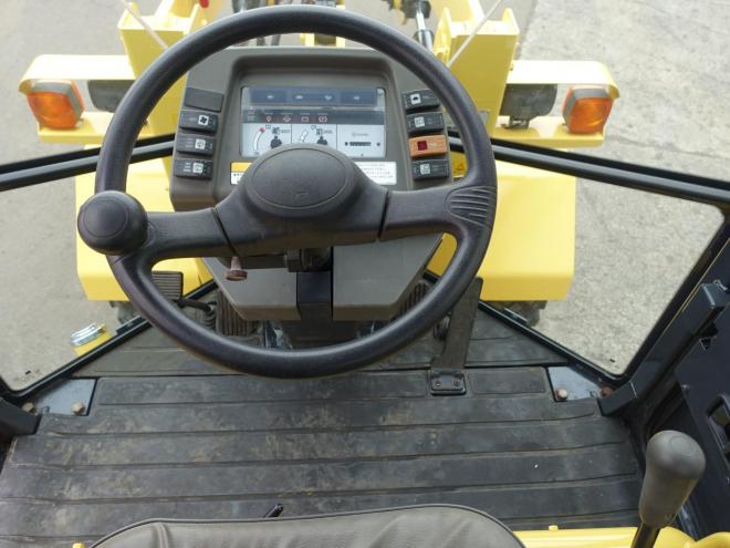 ホイールローダヤンマー V3-6  バケット容量0.4m3