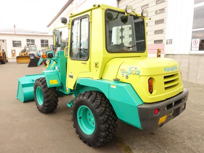 ホイールローダフルカワ　SL302-3 　バケット容量0.4m3