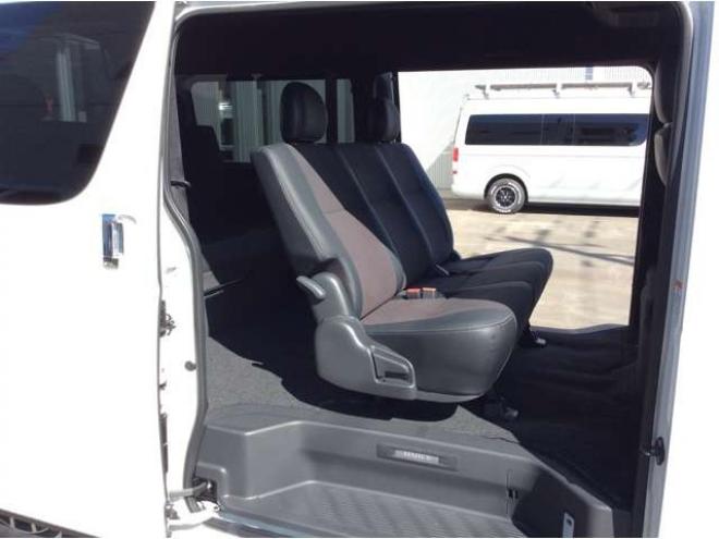ハイエースバン2.7 スーパーGL ダークプライムII ワイド ミドルルーフ ロングボディ 4WD 新車6型 3ナンバー 8人乗り 寒冷地仕様 新車 2700