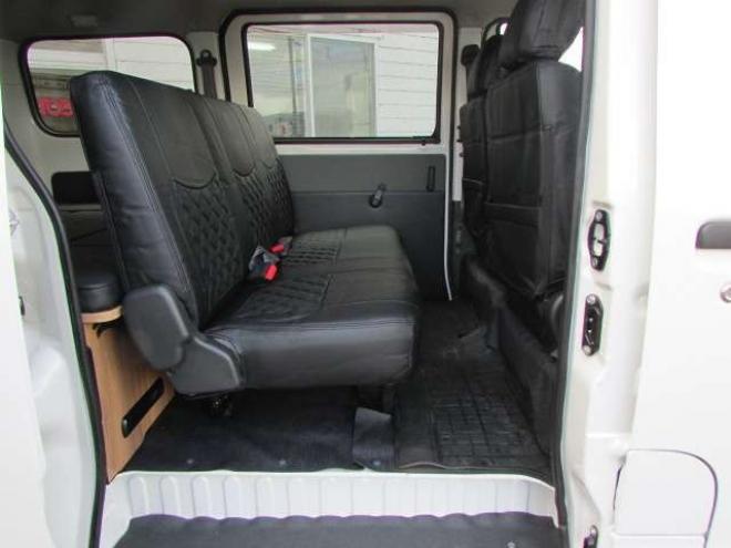 タウンエースバン1.5 GL 4WD パートタイム4WD ディスプレイオーディオ リアヒーター リアフォグ GRIPMAX MUDRAGE M/Tホワイト アイドリングストップ 横滑り防止  フローティングビッグCarPlay対応 Bluetooth 社外14インチAW 1500