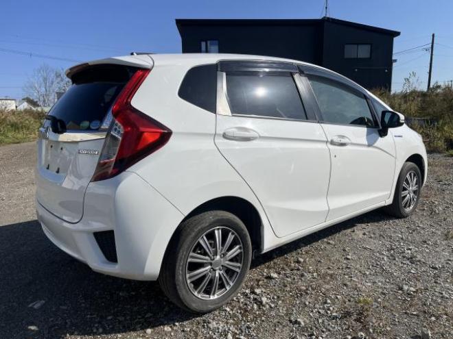 フィットハイブリッドFパッケージ 4WD 1500 5Dr