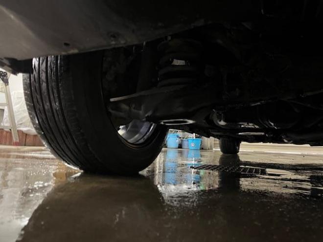 マークXジオ２４０　エアリエル　寒冷地仕様　禁煙車　ＷＡＫＯＳバリアスコーティング済　社外１７インチＡＷ　純正１６ＡＷ＋スタッドレスタイヤ付　ケンウッドナビ（フルセグ地デジ　ＤＶＤ再生　Ｂｌｕｅｔｏｏｔｈ）　ＰＵＳＨスタート　スマートキー　フロントガラス熱線　横滑り防止装置　タイミングチェーン車　ＨＩＤヘッドライト 4WD 2400 5Dr