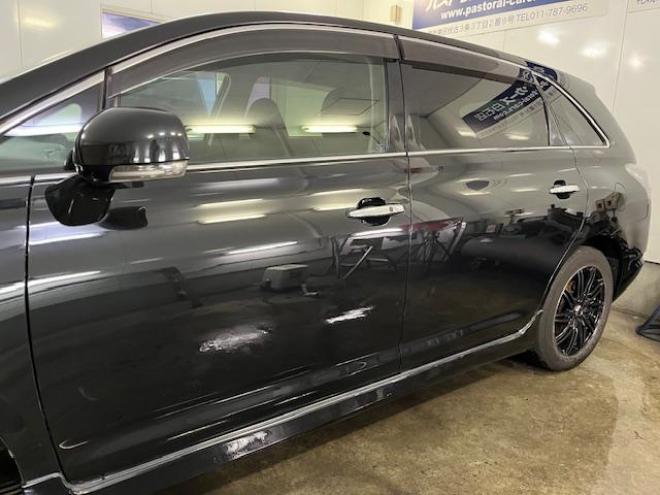 マークXジオ２４０　エアリエル　寒冷地仕様　禁煙車　ＷＡＫＯＳバリアスコーティング済　社外１７インチＡＷ　純正１６ＡＷ＋スタッドレスタイヤ付　ケンウッドナビ（フルセグ地デジ　ＤＶＤ再生　Ｂｌｕｅｔｏｏｔｈ）　ＰＵＳＨスタート　スマートキー　フロントガラス熱線　横滑り防止装置　タイミングチェーン車　ＨＩＤヘッドライト 4WD 2400 5Dr