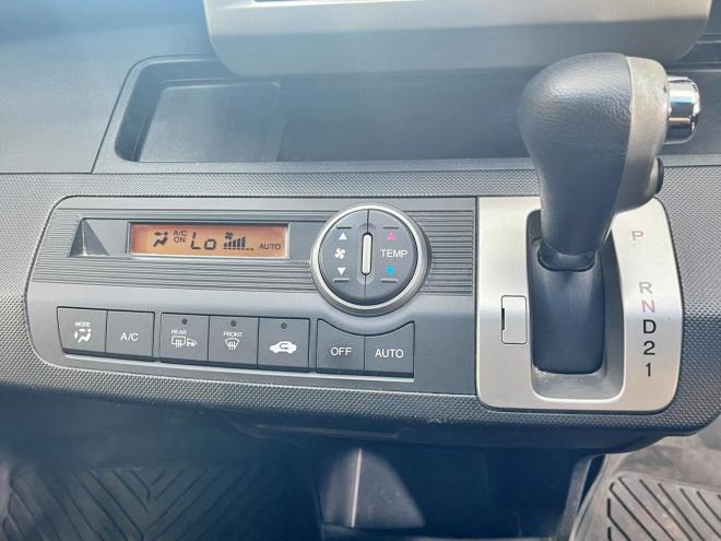 フリード1.5フレックス 4WD 5年保証 夏冬タイヤ ETC 寒冷地仕様 禁煙 車検整備2年付 修復歴無