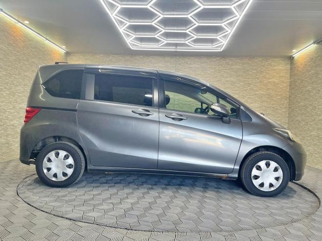 フリード1.5フレックス 4WD 5年保証 夏冬タイヤ ETC 寒冷地仕様 禁煙 車検整備2年付 修復歴無