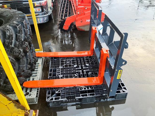 アタッチメントシブヤ製　コマツWA40～WA50用　中古パレットフォーク　K-att