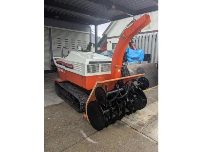 除雪機クボタ　KSR-20-2ＤＸ HST　２０馬力　軽油