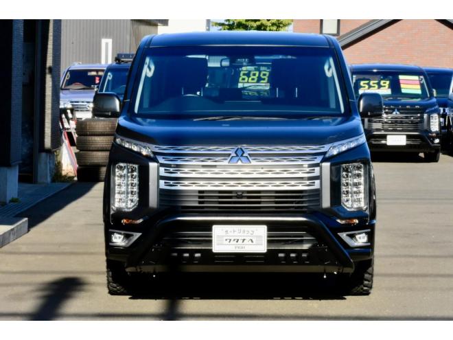 デリカD;5　４WD　本州仕入　アイガーグレーメタリック　社外アルミ　ジオランダー１６インチＭ／Ｔタイヤ　フロントガード　純正ナビ　両側電動スライドドア　パワーバックドア